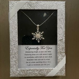 NIB Rhinestone snowflake pendant, silver 16” chain with 2” extender.